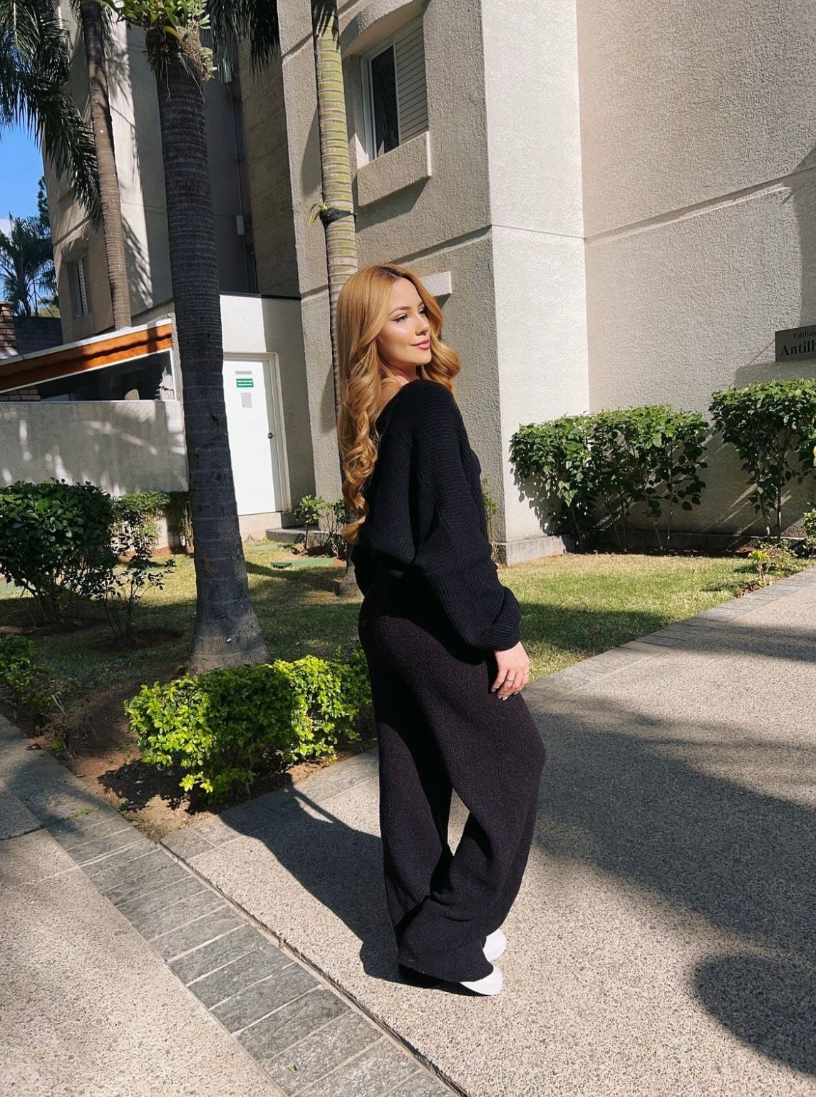 Cardigan Violet negro